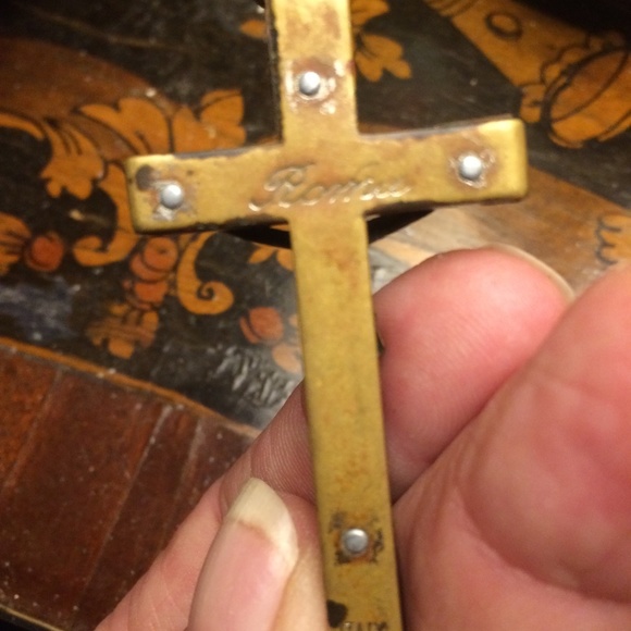 Unique Vintage Brass Jesus crucifix - Picture 5 of 5